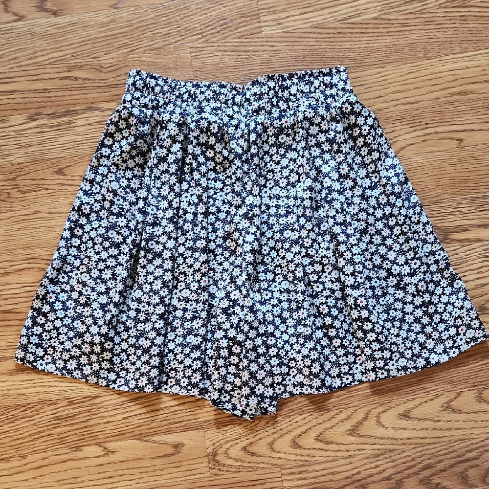 Uniqlo Floral Skater Skort. S.